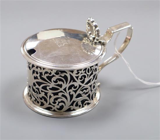 A William IV pieced silver drum mustard by Reily & Storer, London, 1835, height 77mm.